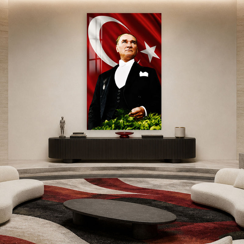 Bayrak Önünde Atatürk Cam Tablo