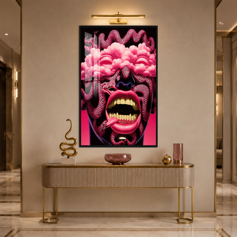 Pembe Yılanlı Medusa Portresi Cam Tablo – Siyah Çerçeveli Cam Tablo