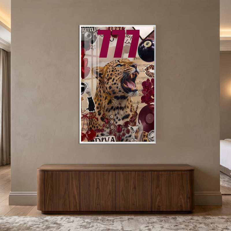 Kolaj Leopar ve 777 Cam Tablo – Gümüş Çerçeveli Cam Tablo